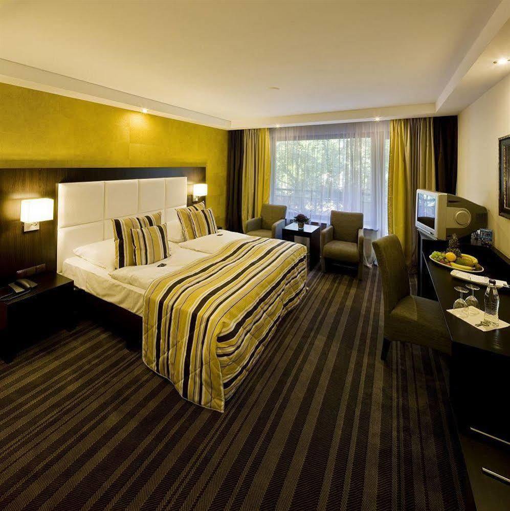 Hotel Moers Van Der Valk 외부 사진